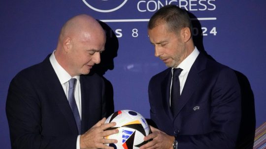 Tri futbalové konfederácie kritizujú Infantina a žiadajú vyšetrovanie jeho krokov: Futbal nepatrí jednotlivcovi