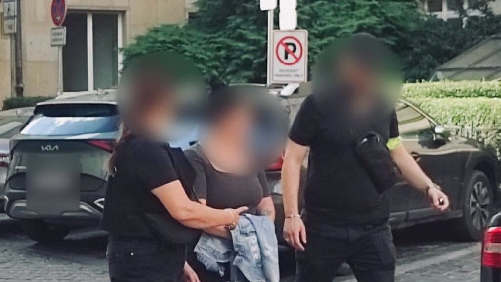 Na snímke ÚBOK zadržal podozrivú osobu.