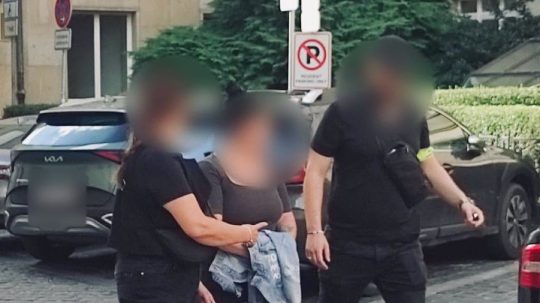 Na snímke ÚBOK zadržal podozrivú osobu.