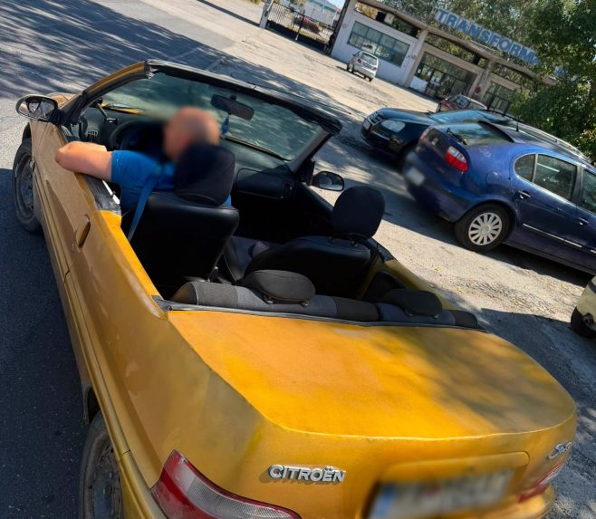 Na snímke podomácky vyrobený kabriolet.