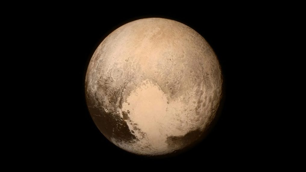 Pluto, ako ho v roku 2015 zachytila sonda New Horizons.