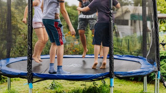 trampolína