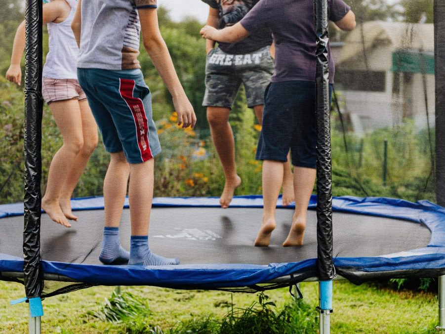 trampolína