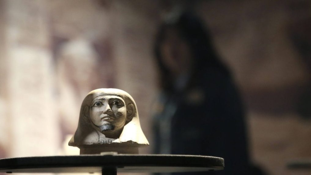 Na ilustračnej snímke egyptský artefakt.