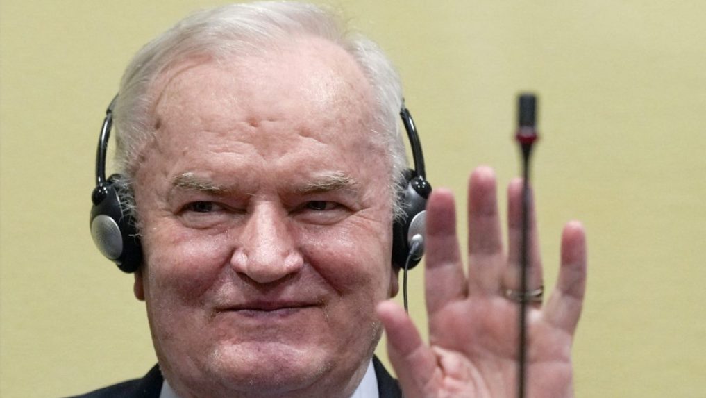 Na sn&iacute;mke Ratko Mladič.