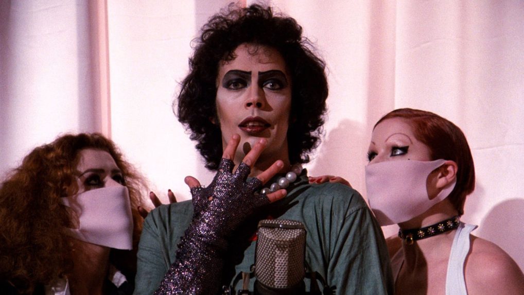 Tim Curry vo filme Rocky Horror Picture Show.