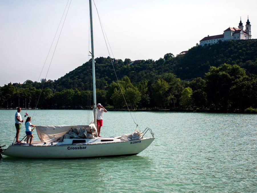 Na snímke Balaton.