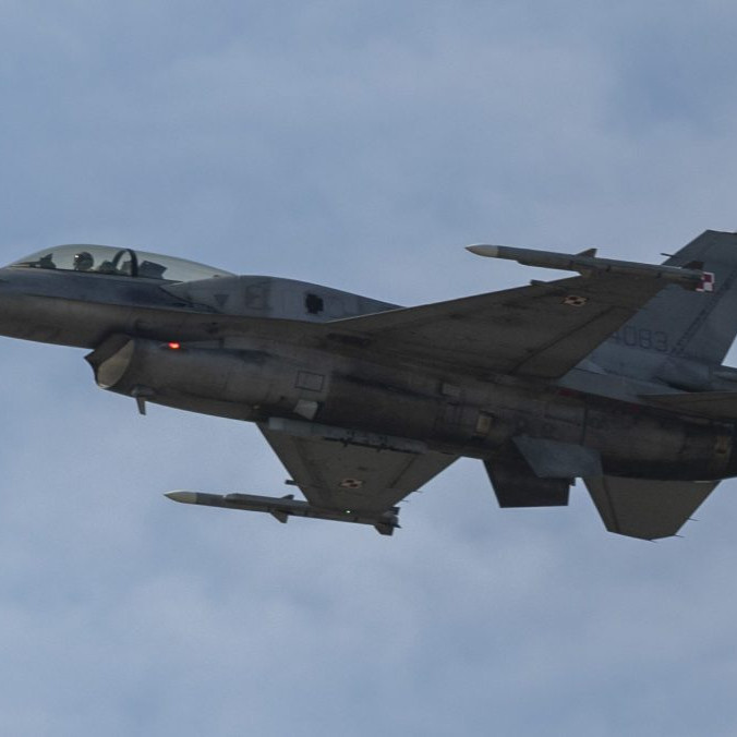 F-16