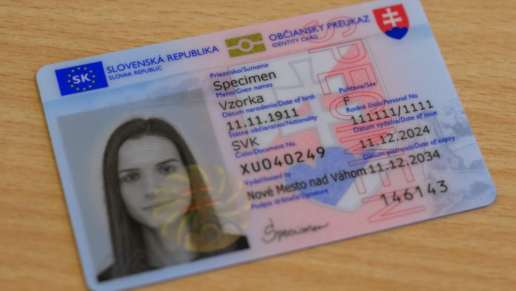 Ilustračná snímka občianskeho preukazu.