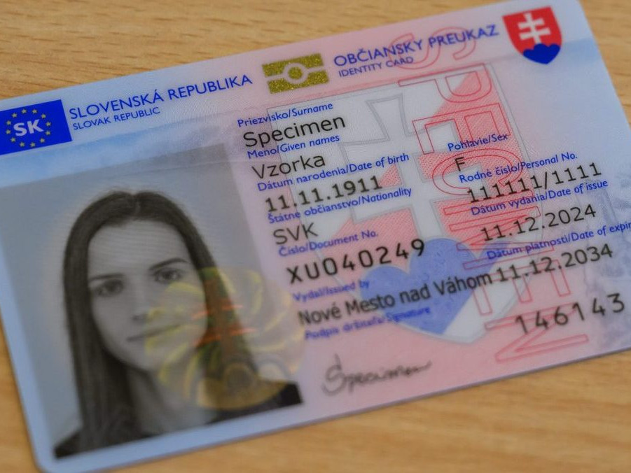 Ilustračná snímka občianskeho preukazu.
