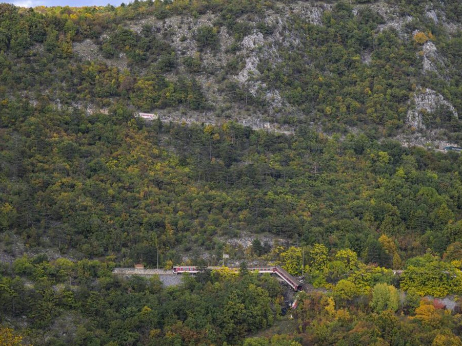 Víťazná fotografia v kategórii Aktualita zachytáva vykoľajenú súpravu po zrážke dvoch vlakov pri Jablonove nad Turňou.
