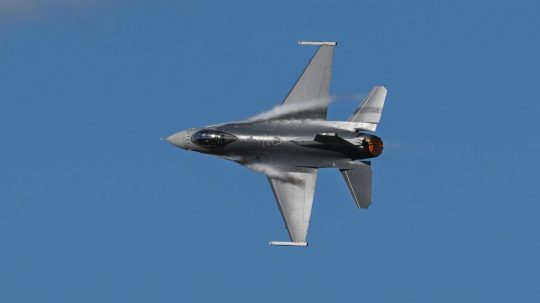 lietadlo F-16