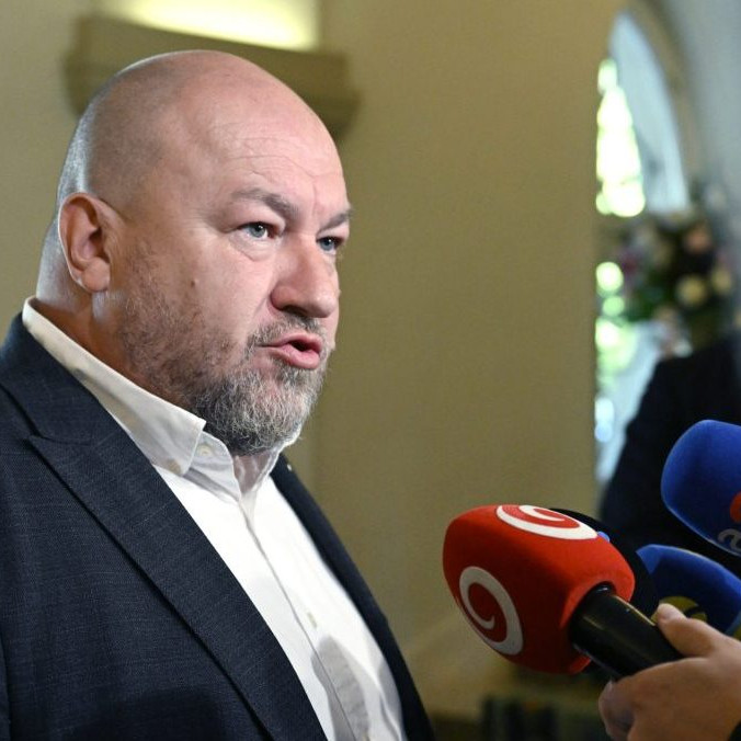 Minister cestovného ruchu a športu Rudolf Huliak.