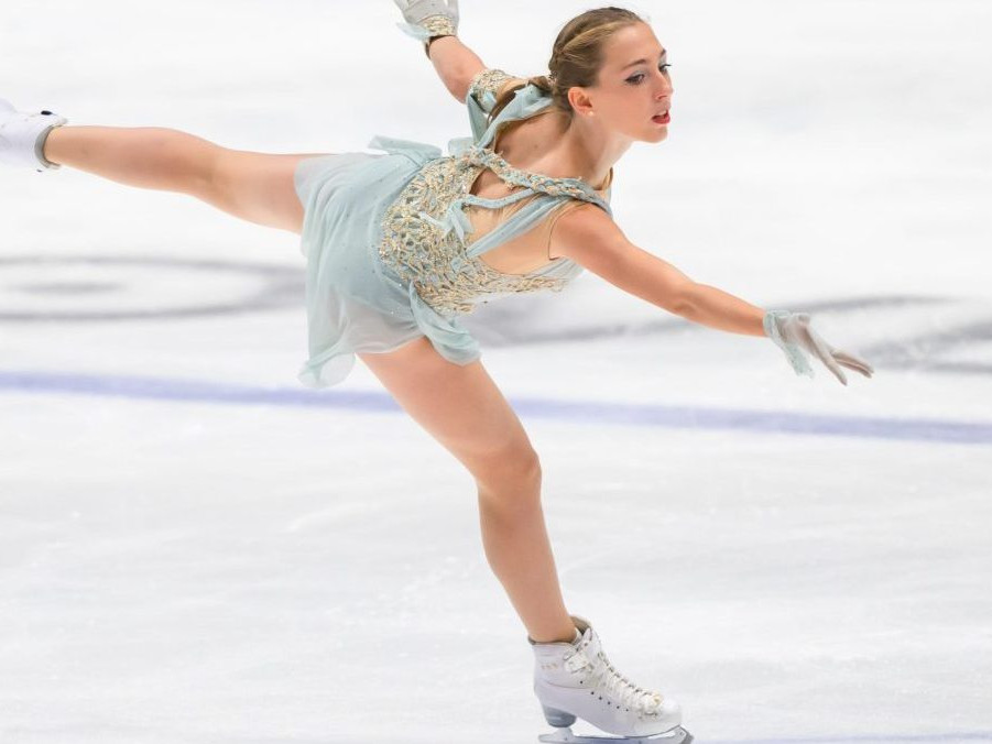 Na snímke slovenská reprezentantka v krasokorčuľovaní Olívia Lengyelová počas voľnej jazdy na 34. ročníku Memoriálu Ondreja Nepelu.