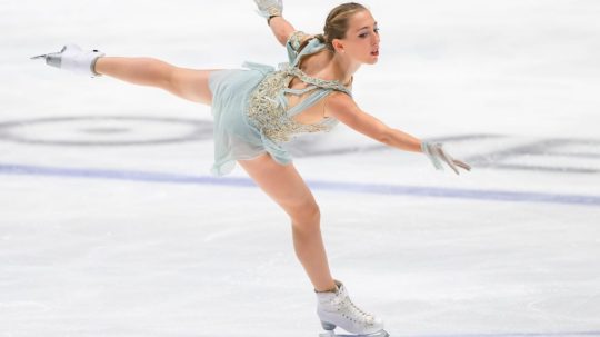 Na snímke slovenská reprezentantka v krasokorčuľovaní Olívia Lengyelová počas voľnej jazdy na 34. ročníku Memoriálu Ondreja Nepelu.