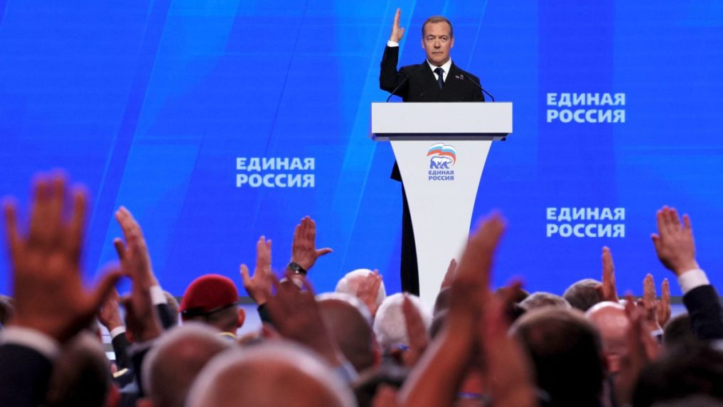 Na snímke Dmitrij Medvedev.