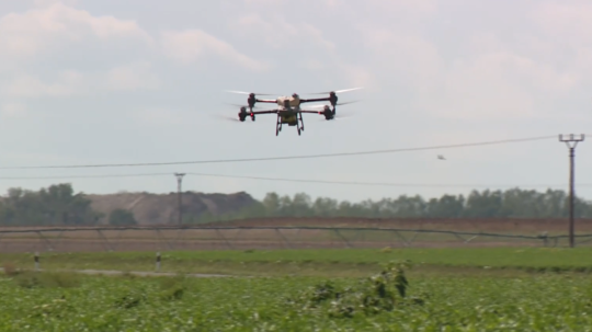 Použitie dronov v poľnohospodárstve má veľký potenciál.