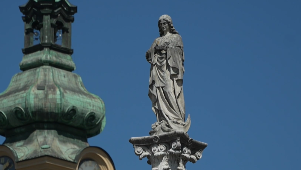 Viaceré časti historického Mariánskeho stĺpu sú v nevyhovujúcom stave.