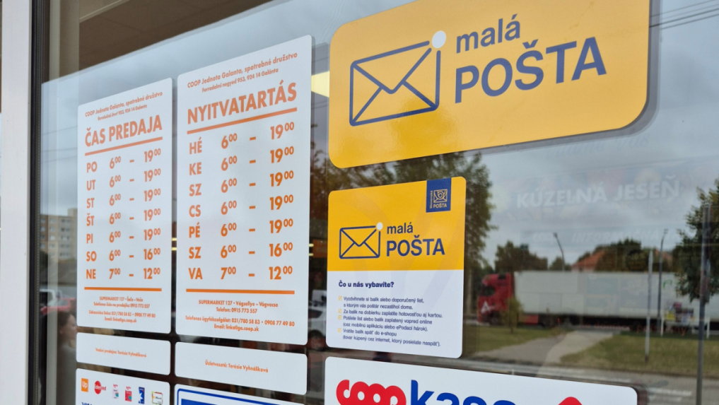 V Šali otvorili tzv. malú poštu v potravinách.