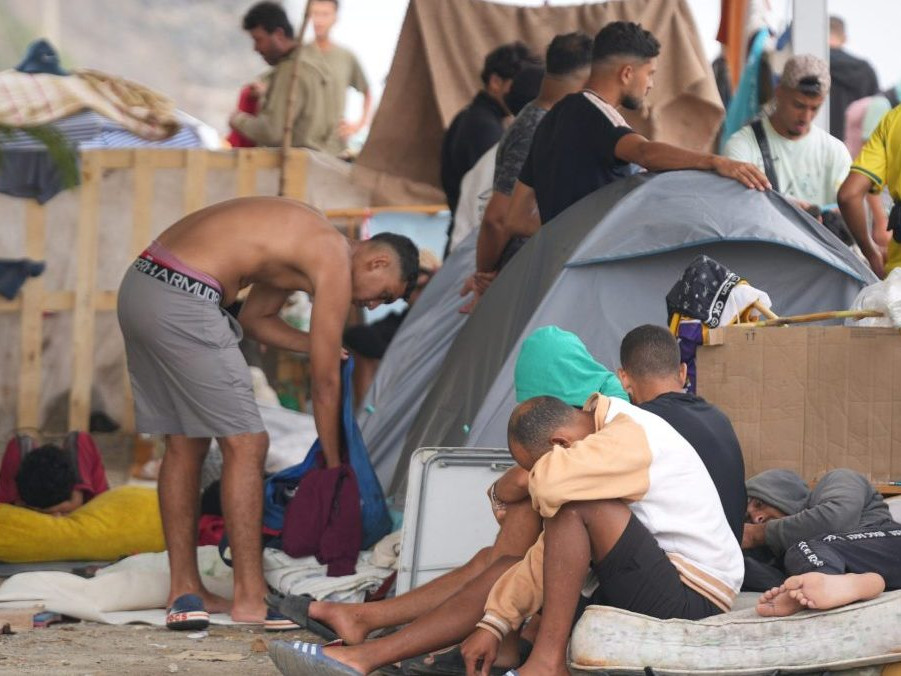 Migranti v Ceute.