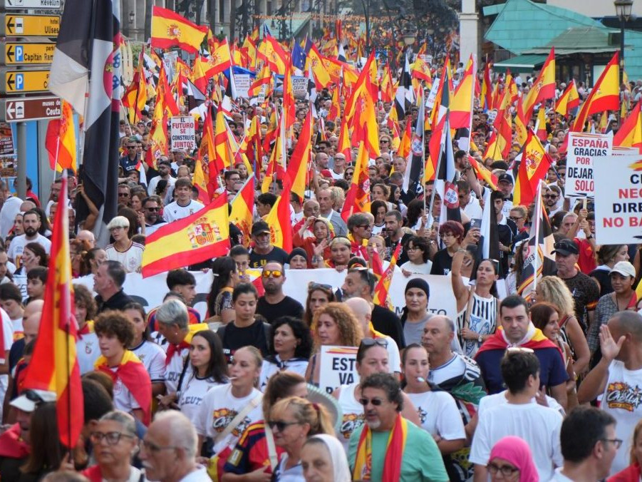 Na snímke protestujúci v Španielsku.