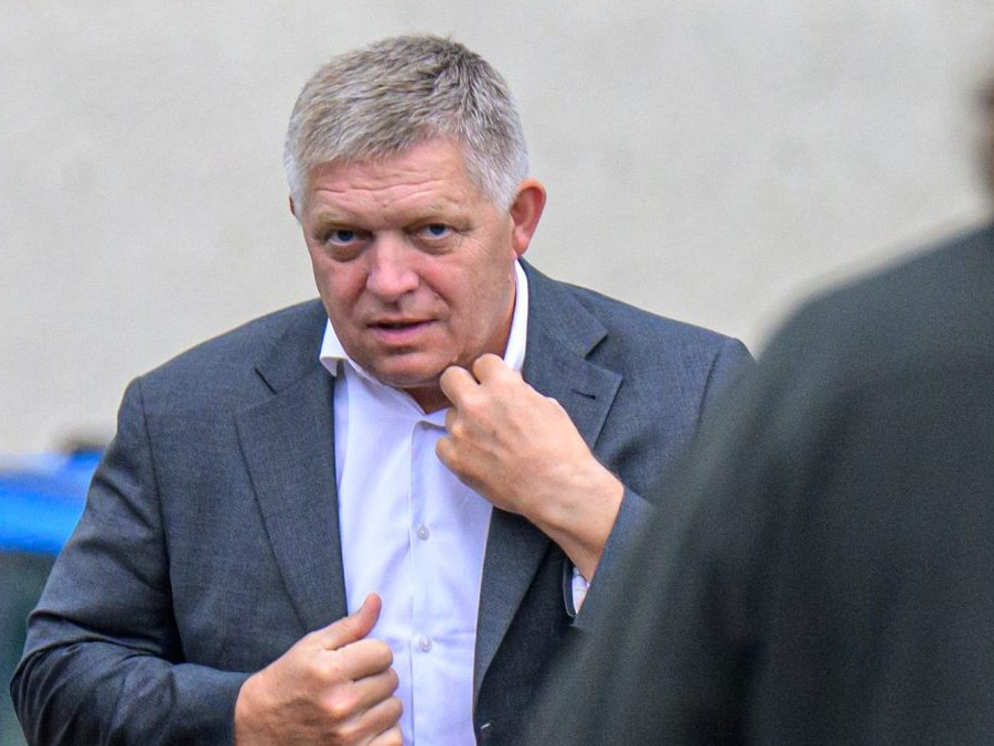Na snímke Robert Fico.
