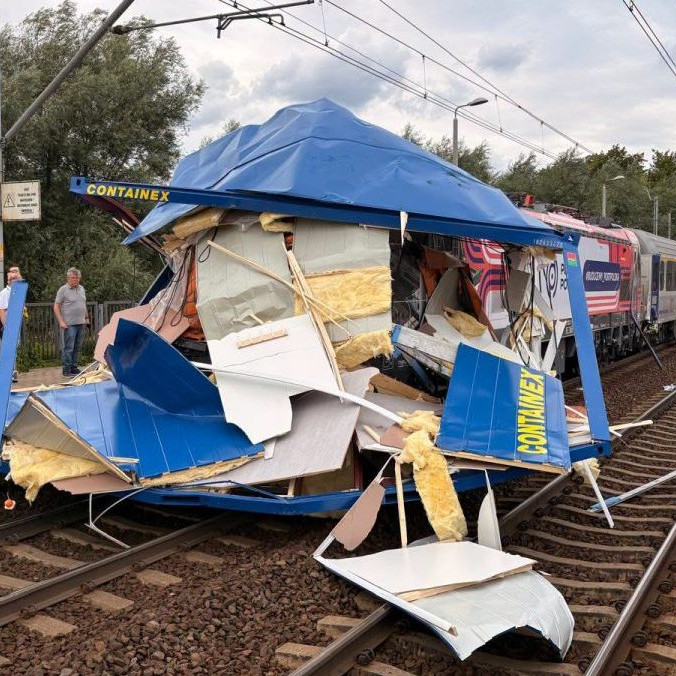 zrážka vlaku a kamióna