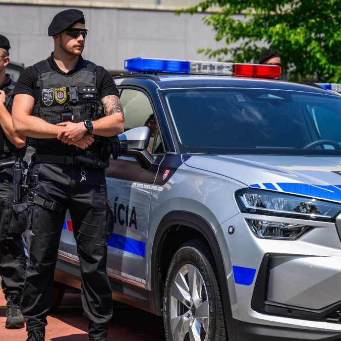 policajti