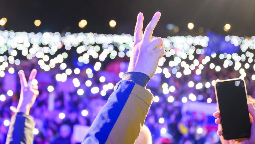 Protest pri príležitosti výročia Nežnej revolúcie v Bratislave.