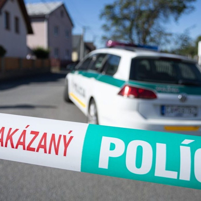 Na snímke polícia v Staškove.