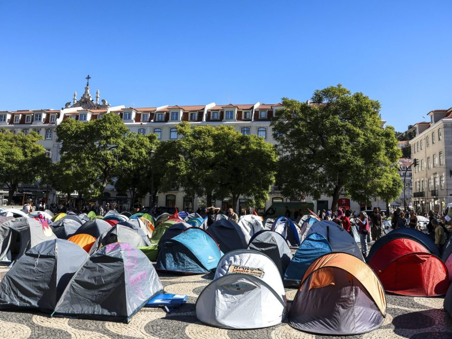 demonštranti v Portugalsku