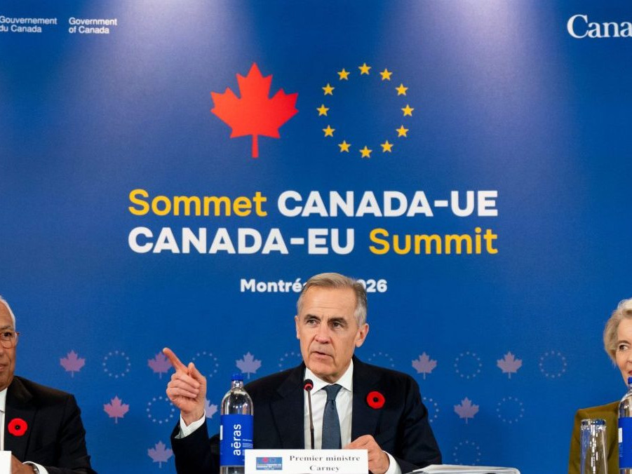 Na snímke samit v Montreale.