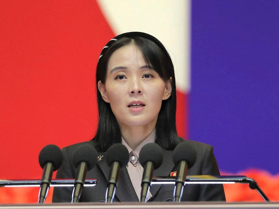 Na snímke sestra Kim Čong-una Kim Jo-čong.
