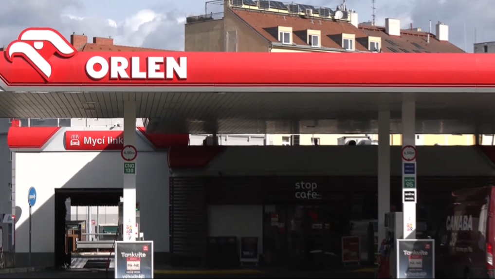 Na snímke Orlen.