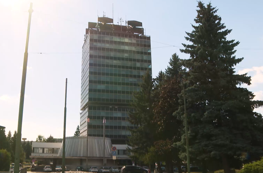 Štrnásťposchodová budova v Považskej Bystrici.
