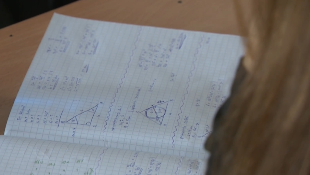 Zošit s poznámkami z matematiky.