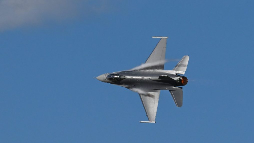 Lietadlo Ozbrojených síl SR F-16.
