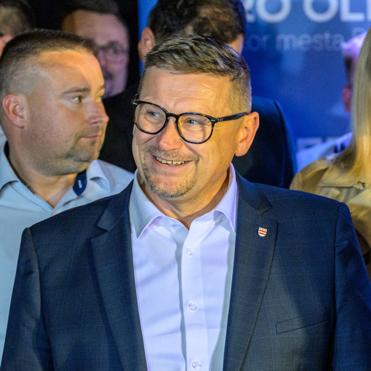 Na snímke staronový primátor Prešova František Oľha vo volebnej centrále.