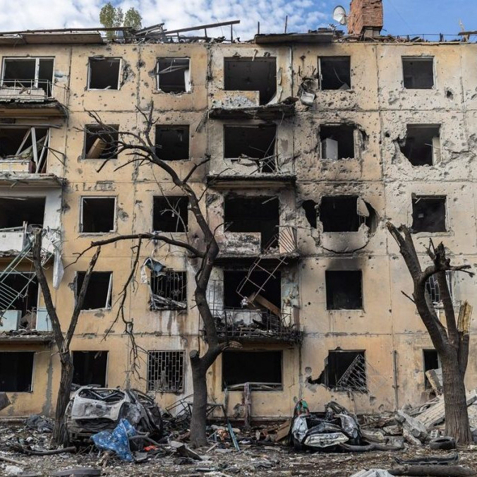 obytný dom po zásahu raketami