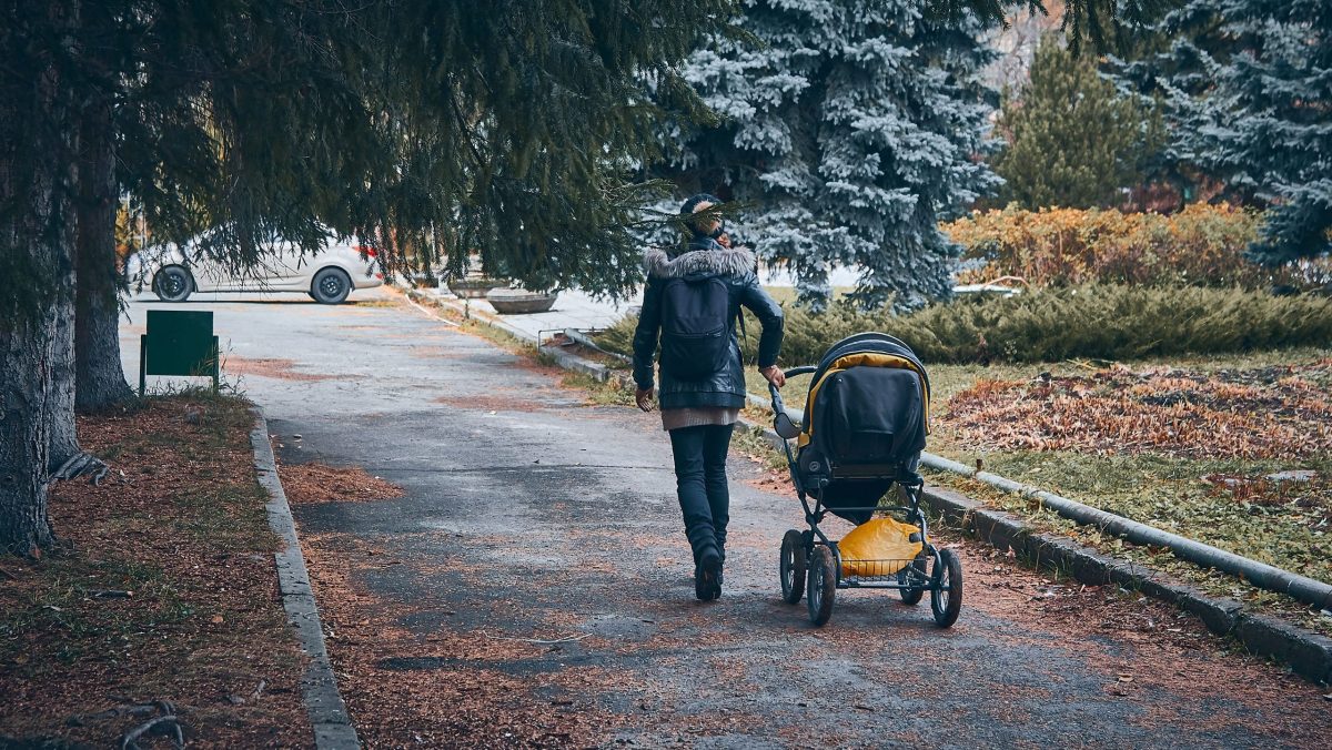 Rezort práce pripravuje daňové úľavy pre niektoré pracujúce matky, minister predstavil aj rodinnú kartu