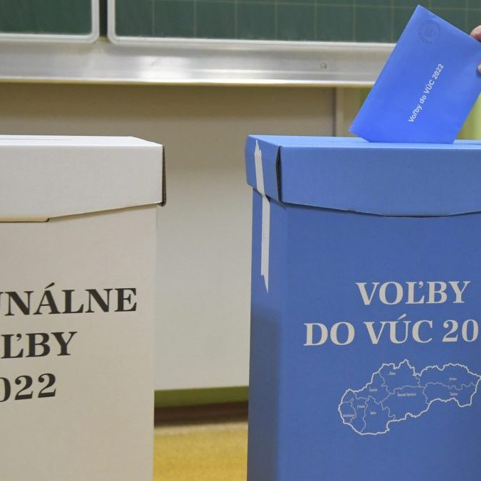 Archívna snímka z posledných spojených samosprávnych volieb.