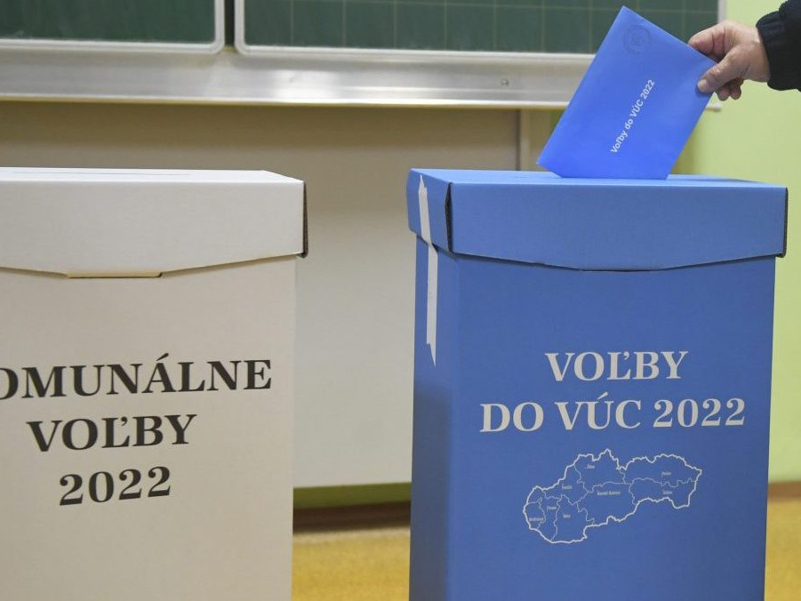Archívna snímka z posledných spojených samosprávnych volieb.
